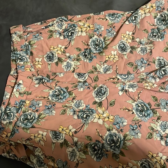 Cute pants - Picture 1 of 2